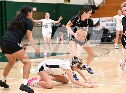 Thumbnail 2 in San Juan Hills vs. Villa Park (VP/Brea Winter Classic) photogallery.