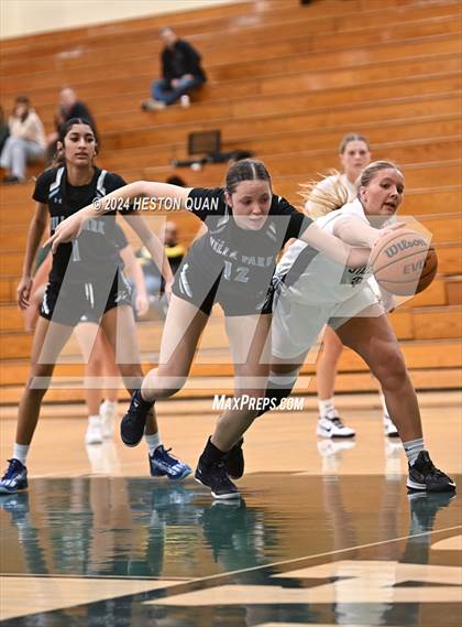 Thumbnail 3 in San Juan Hills vs. Villa Park (VP/Brea Winter Classic) photogallery.