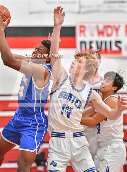 Thumbnail 1 in Sabine vs. Gunter (Titus County Throwdown) photogallery.