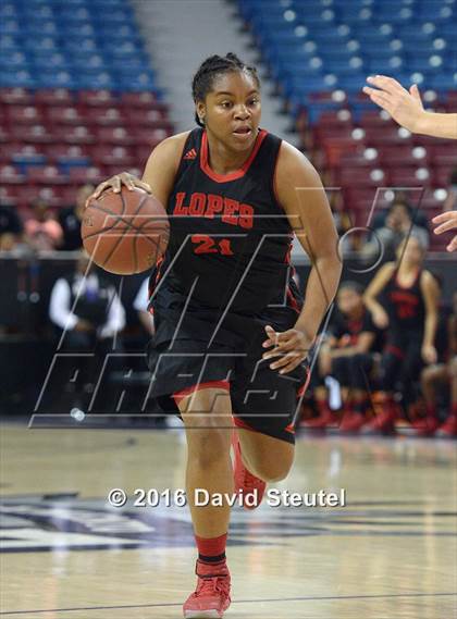 Thumbnail 3 in Antelope Valley vs. Cardinal Newman (CIF State D4 Final) photogallery.