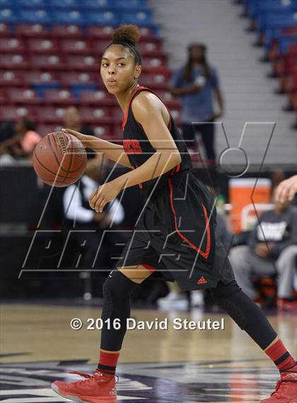 Thumbnail 2 in Antelope Valley vs. Cardinal Newman (CIF State D4 Final) photogallery.