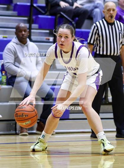 Thumbnail 3 in Lake Washington vs. Sumner photogallery.