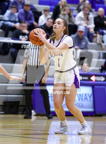 Thumbnail 1 in Lake Washington vs. Sumner photogallery.
