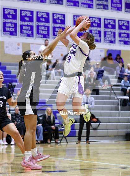 Thumbnail 2 in Lake Washington vs. Sumner photogallery.