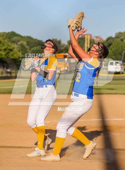 Thumbnail 2 in Martensdale-St. Mary's vs Independence (Rick Doran Classic) photogallery.