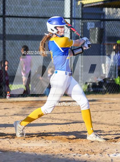 Thumbnail 3 in Martensdale-St. Mary's vs Independence (Rick Doran Classic) photogallery.