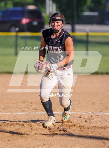 Thumbnail 3 in Martensdale-St. Mary's vs Independence (Rick Doran Classic) photogallery.
