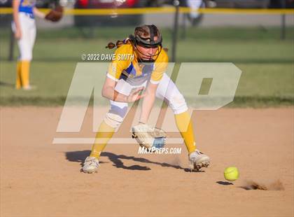 Thumbnail 3 in Martensdale-St. Mary's vs Independence (Rick Doran Classic) photogallery.