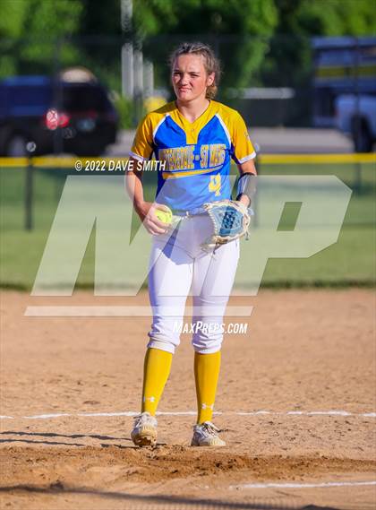 Thumbnail 2 in Martensdale-St. Mary's vs Independence (Rick Doran Classic) photogallery.