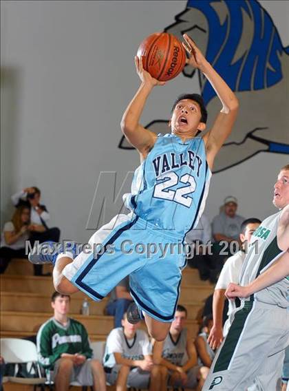 Thumbnail 2 in Santa Ana Valley vs Ponderosa (MaxPreps Holiday Classic) photogallery.
