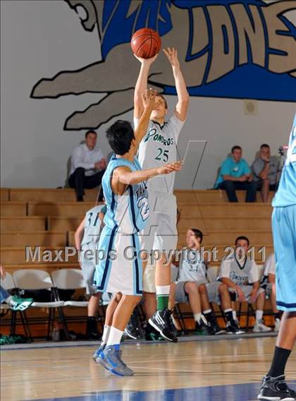 Thumbnail 3 in Santa Ana Valley vs Ponderosa (MaxPreps Holiday Classic) photogallery.