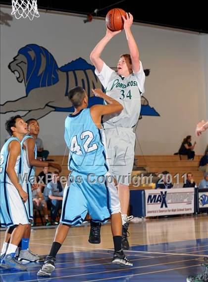 Thumbnail 3 in Santa Ana Valley vs Ponderosa (MaxPreps Holiday Classic) photogallery.