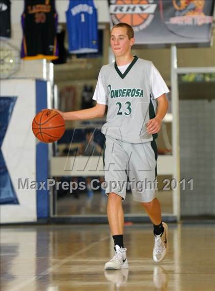 Thumbnail 2 in Santa Ana Valley vs Ponderosa (MaxPreps Holiday Classic) photogallery.
