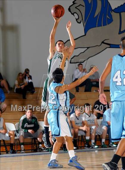 Thumbnail 2 in Santa Ana Valley vs Ponderosa (MaxPreps Holiday Classic) photogallery.