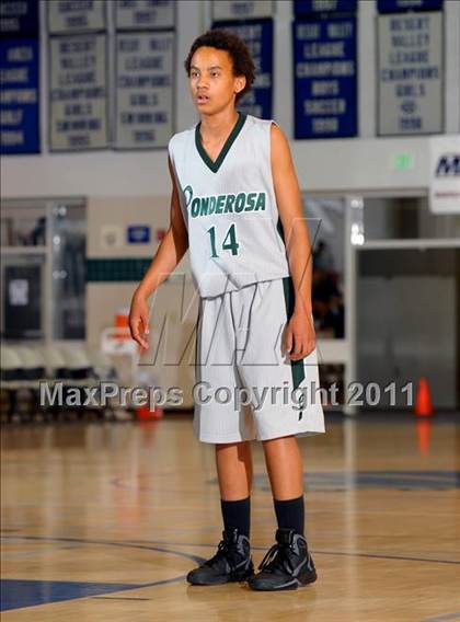 Thumbnail 3 in Santa Ana Valley vs Ponderosa (MaxPreps Holiday Classic) photogallery.