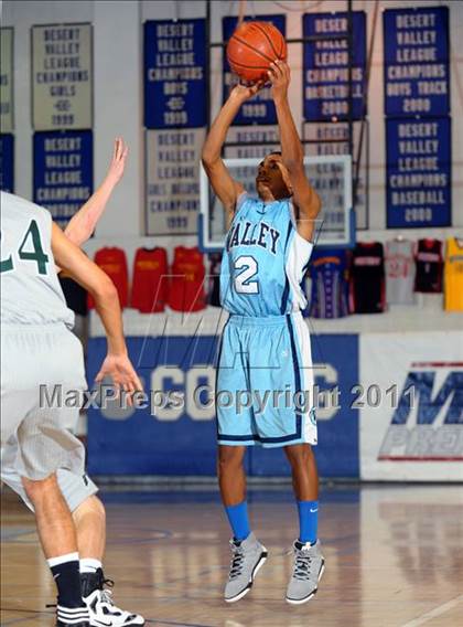 Thumbnail 2 in Santa Ana Valley vs Ponderosa (MaxPreps Holiday Classic) photogallery.