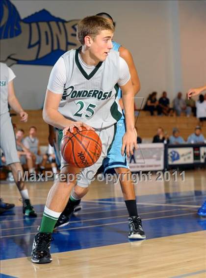Thumbnail 1 in Santa Ana Valley vs Ponderosa (MaxPreps Holiday Classic) photogallery.