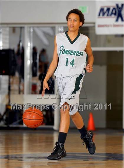 Thumbnail 1 in Santa Ana Valley vs Ponderosa (MaxPreps Holiday Classic) photogallery.
