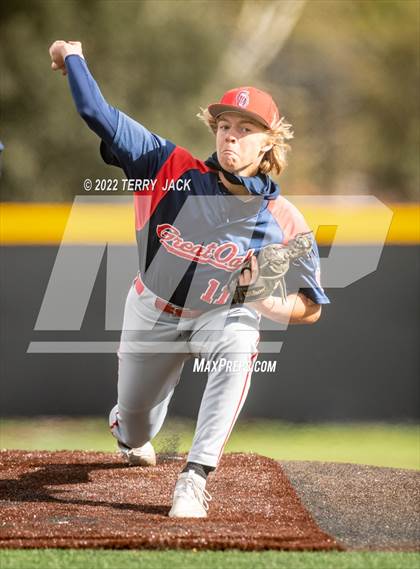 Thumbnail 2 in Great Oak @ JSerra Catholic photogallery.
