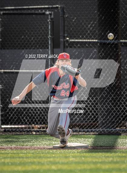 Thumbnail 2 in Great Oak @ JSerra Catholic photogallery.