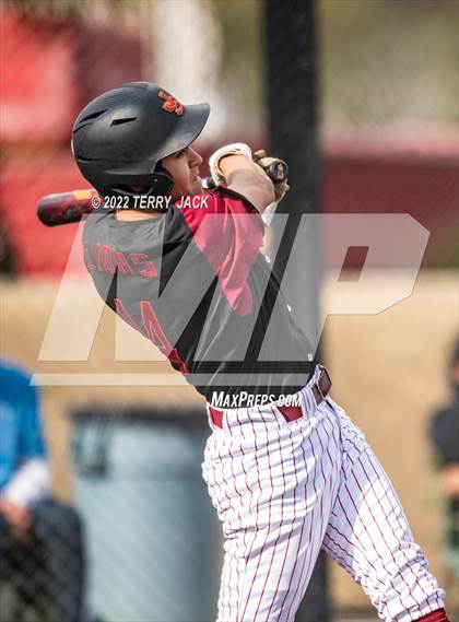 Thumbnail 2 in Great Oak @ JSerra Catholic photogallery.