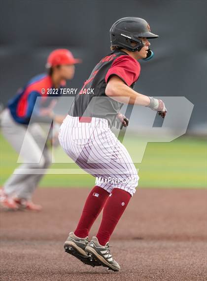 Thumbnail 2 in Great Oak @ JSerra Catholic photogallery.