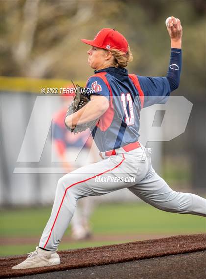 Thumbnail 2 in Great Oak @ JSerra Catholic photogallery.