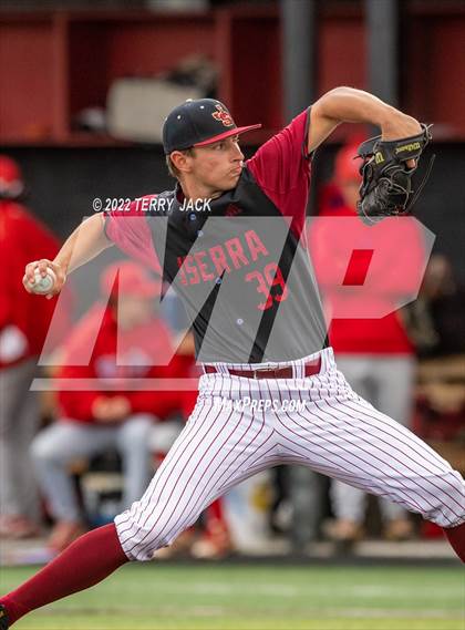 Thumbnail 1 in Great Oak @ JSerra Catholic photogallery.