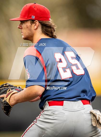 Thumbnail 2 in Great Oak @ JSerra Catholic photogallery.
