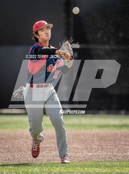 Thumbnail 2 in Great Oak @ JSerra Catholic photogallery.