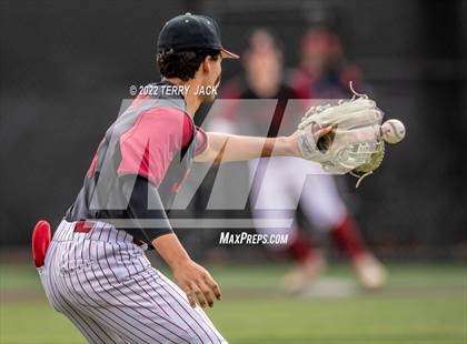 Thumbnail 1 in Great Oak @ JSerra Catholic photogallery.