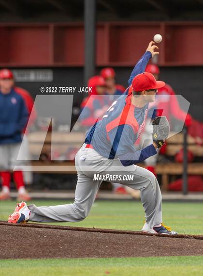 Thumbnail 1 in Great Oak @ JSerra Catholic photogallery.