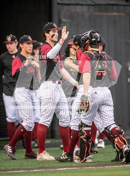 Thumbnail 2 in Great Oak @ JSerra Catholic photogallery.