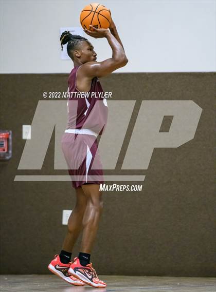 Thumbnail 1 in Living Water Christian vs Mount Zion (Isaac Levy Veterans Day Tournament) photogallery.
