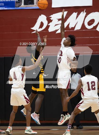 Thumbnail 3 in Peach County vs Warner Robins photogallery.