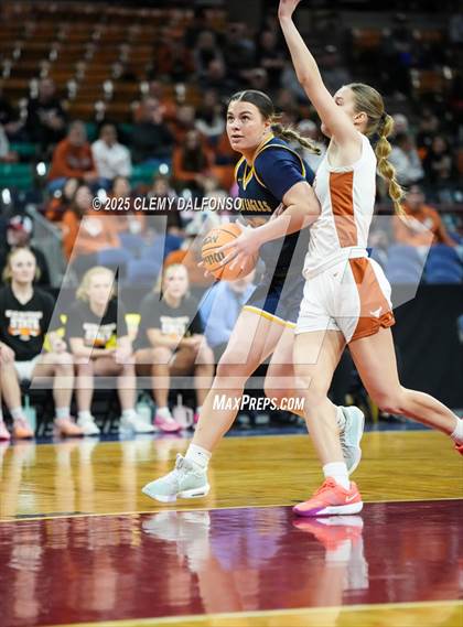Thumbnail 3 in Frederick vs Mead (CHSAA 5A Great 8) photogallery.