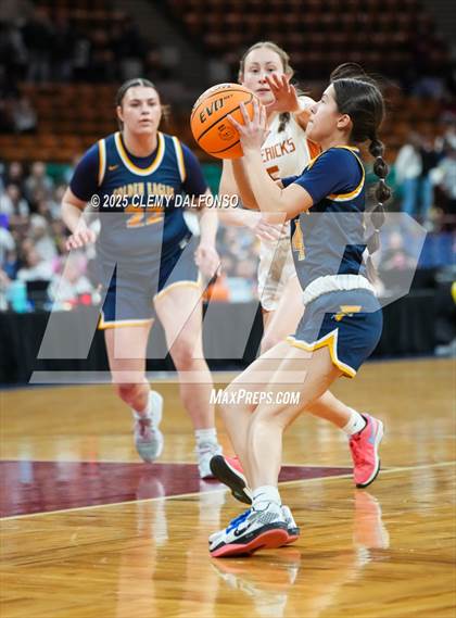 Thumbnail 3 in Frederick vs Mead (CHSAA 5A Great 8) photogallery.