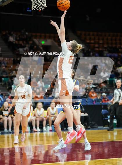 Thumbnail 3 in Frederick vs Mead (CHSAA 5A Great 8) photogallery.