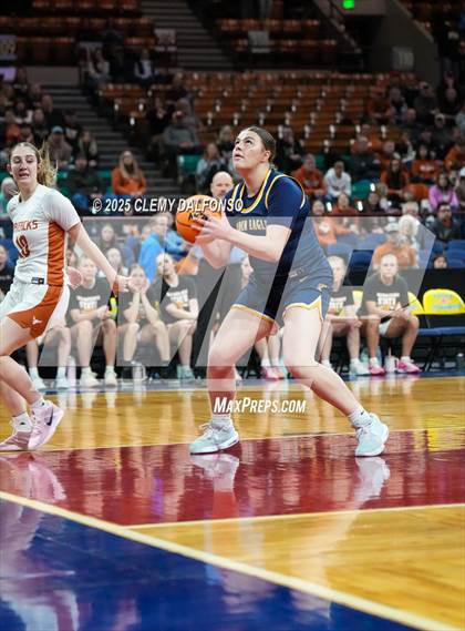 Thumbnail 3 in Frederick vs Mead (CHSAA 5A Great 8) photogallery.