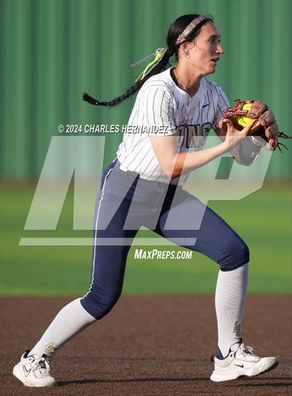 Thumbnail 3 in Lake Creek vs. A&M Consolidated (UIL Softball 5A Region III Quarterfinal) photogallery.