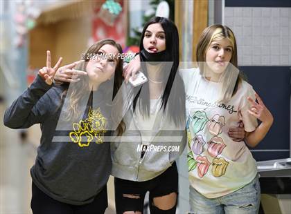 Thumbnail 1 in Mohawk Area @ Shenango photogallery.