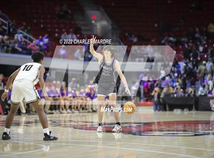 Thumbnail 2 in Hayesville vs. Chatham Charter (NCHSAA 1A Championship) photogallery.