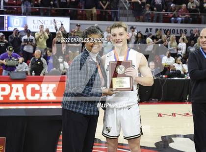 Thumbnail 3 in Hayesville vs. Chatham Charter (NCHSAA 1A Championship) photogallery.