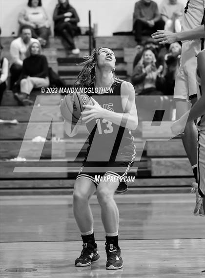 Thumbnail 1 in Auburn @ Illini Central photogallery.
