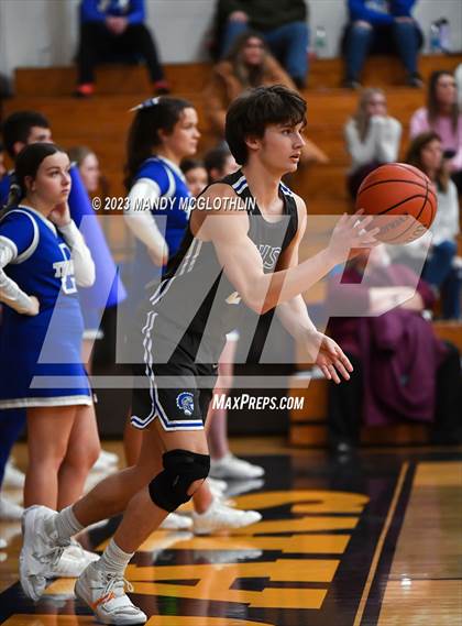 Thumbnail 3 in Auburn @ Illini Central photogallery.