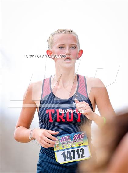 Thumbnail 3 in Mt SAC Invitational (Division 1 - Race 75) photogallery.