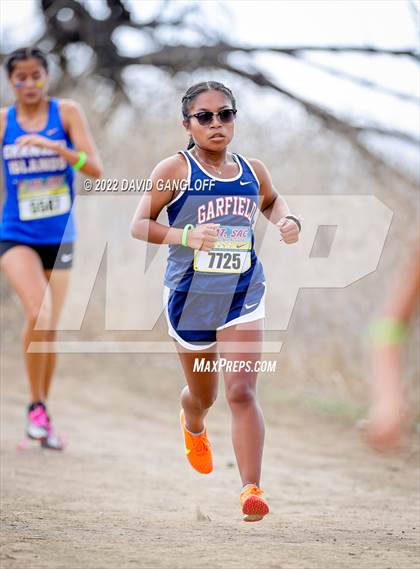 Thumbnail 1 in Mt SAC Invitational (Division 1 - Race 75) photogallery.