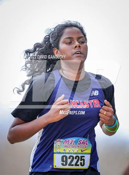 Thumbnail 1 in Mt SAC Invitational (Division 1 - Race 75) photogallery.