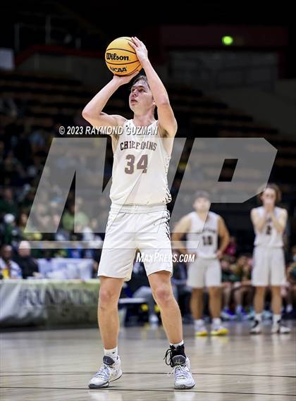 Thumbnail 2 in Kingsburg vs. Sierra (CIF CS Division 3 Championship) photogallery.