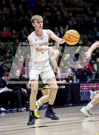 Thumbnail 1 in Kingsburg vs. Sierra (CIF CS Division 3 Championship) photogallery.